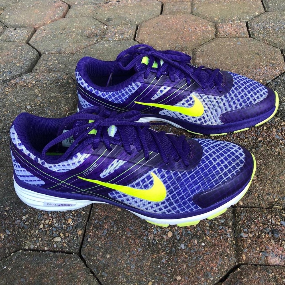 (Women’s 8) Nike Purple Dual Fusion TR 2 Volt Running Shoes 👟